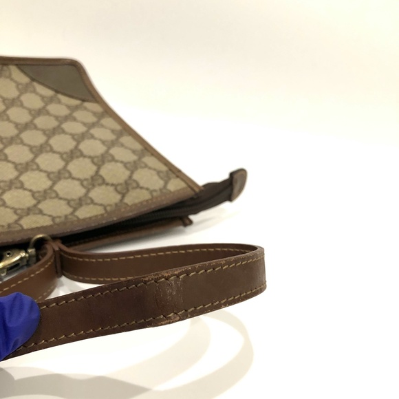 Gucci Brown GG Supreme Zip Pouch Sku#85251 (Gently used, corners re-color) - Picture 15 of 15
